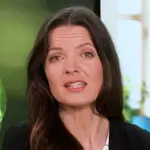 Kvinna med brunt hår 