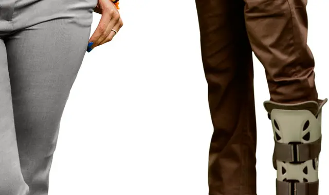 Ben som är skadat. Olycksfallsförsäkring ingår vid strejk.