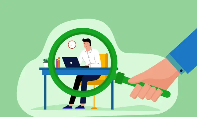 Tjänsteman som är övervakad på jobbet. 