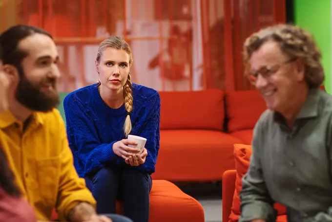 Tre personer i möte