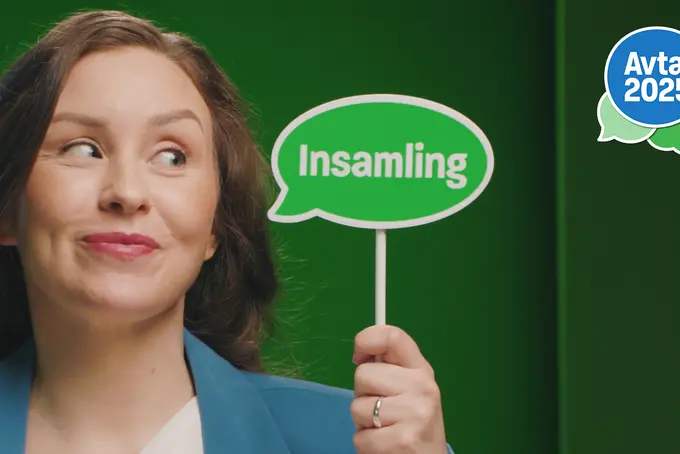 Tjej med skylt: "Insamling"