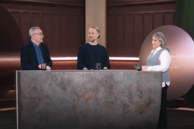 Peter Hellberg och utredare Olle Brynja samtalar